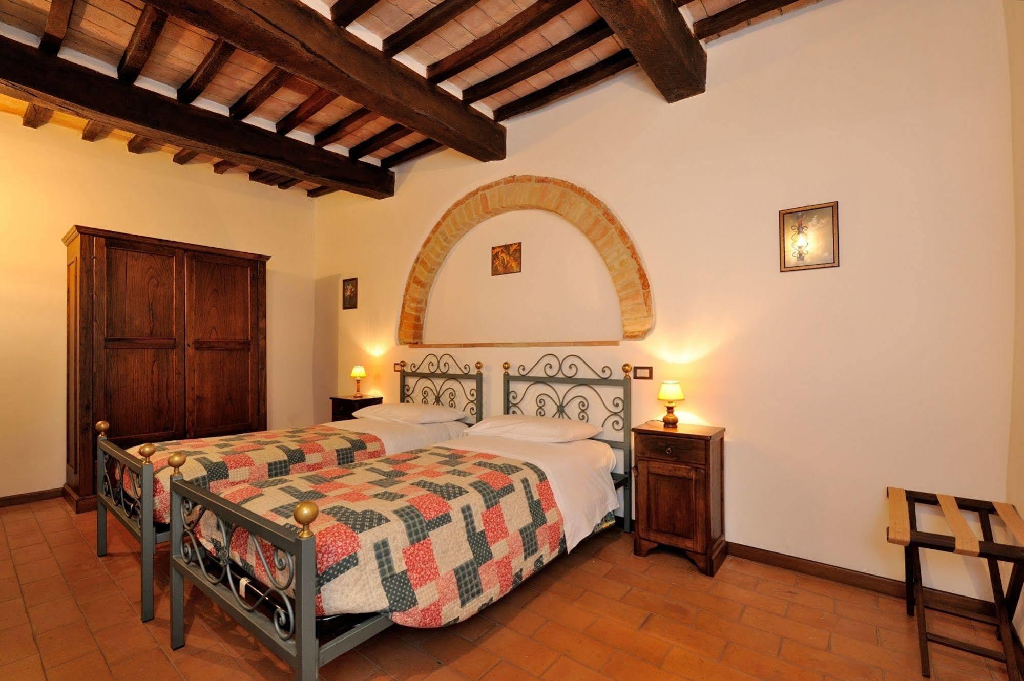 Relais Borgo Torale Hotel Passignano sul Trasimeno Exterior foto